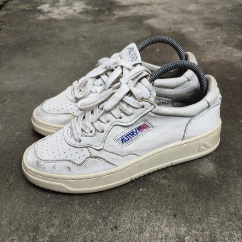 Autry Medalist low white leather