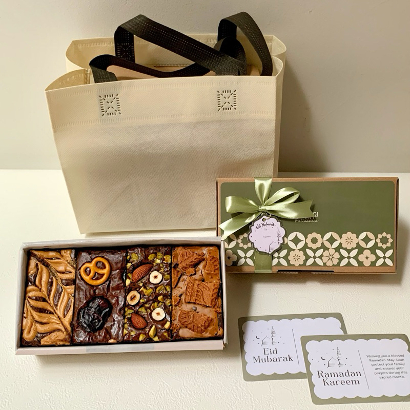 

Fudgy Brownies Jingga Patisserie | Eid Hampers| Hampers lebaran | ramadhan Hampers