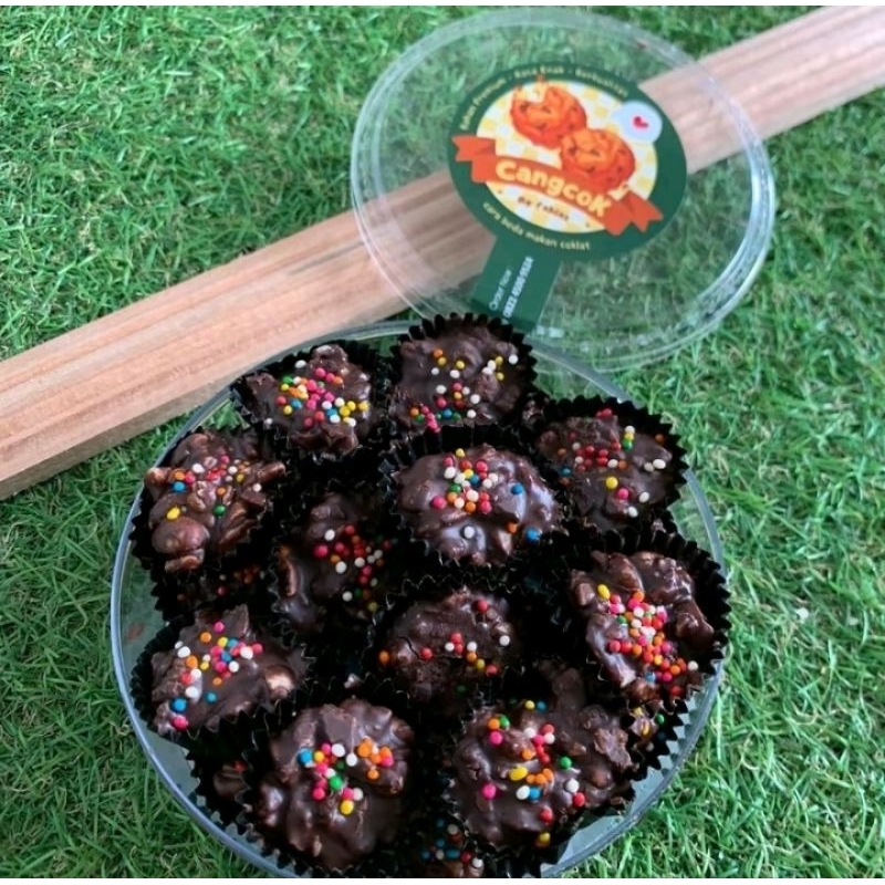 

kue lebaran kacang coklat kemasan toples 1000ml