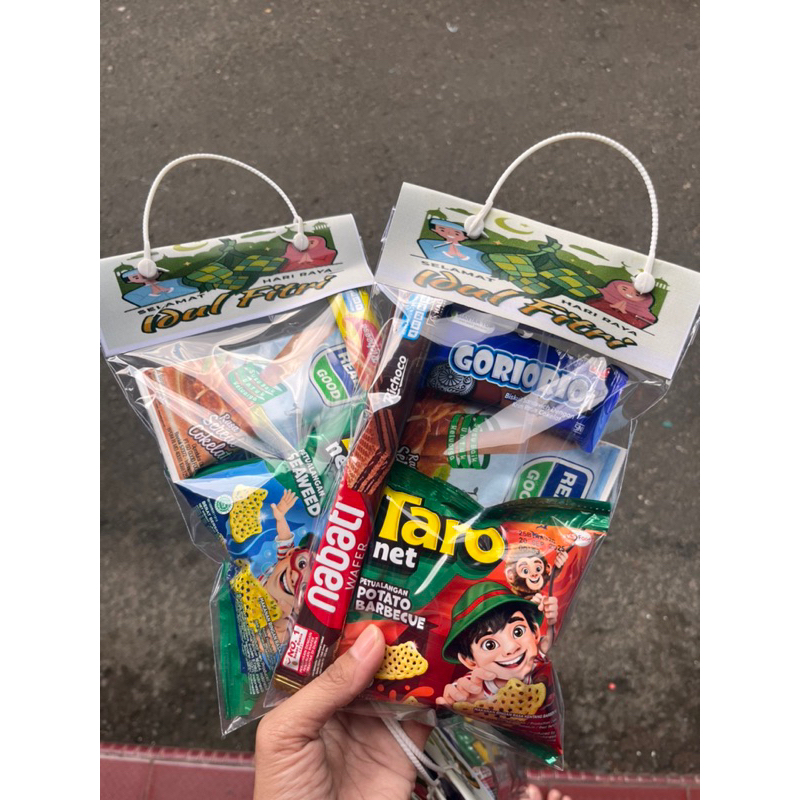 

paket snack label TAg paket ulang tahun/paket Lebaran Idul fitri