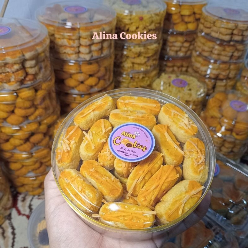 

Kue Kastengel ukuran 250gram & 500gram