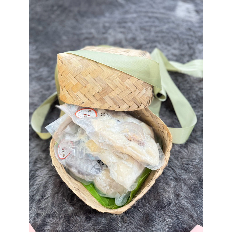 

Halyna Hampers - Hampers Pempek Lebaran / Takjil frozen dan matang