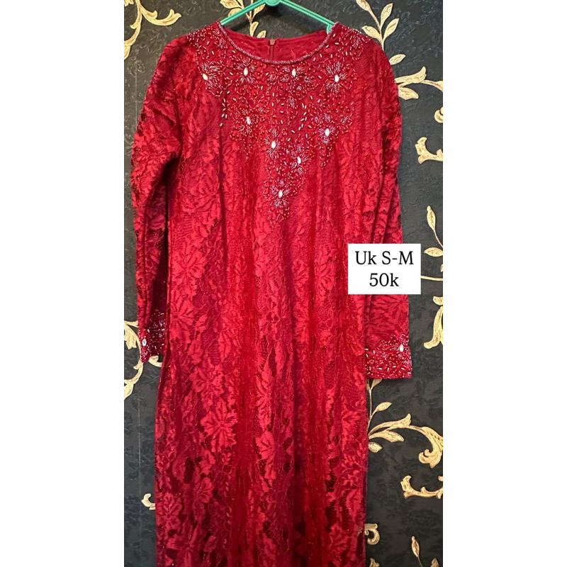 Kebaya payet Merah