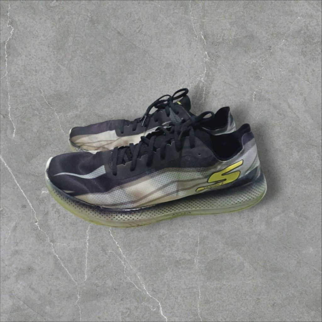 SKECHERS GO RUN HORIZON-VANISH 3