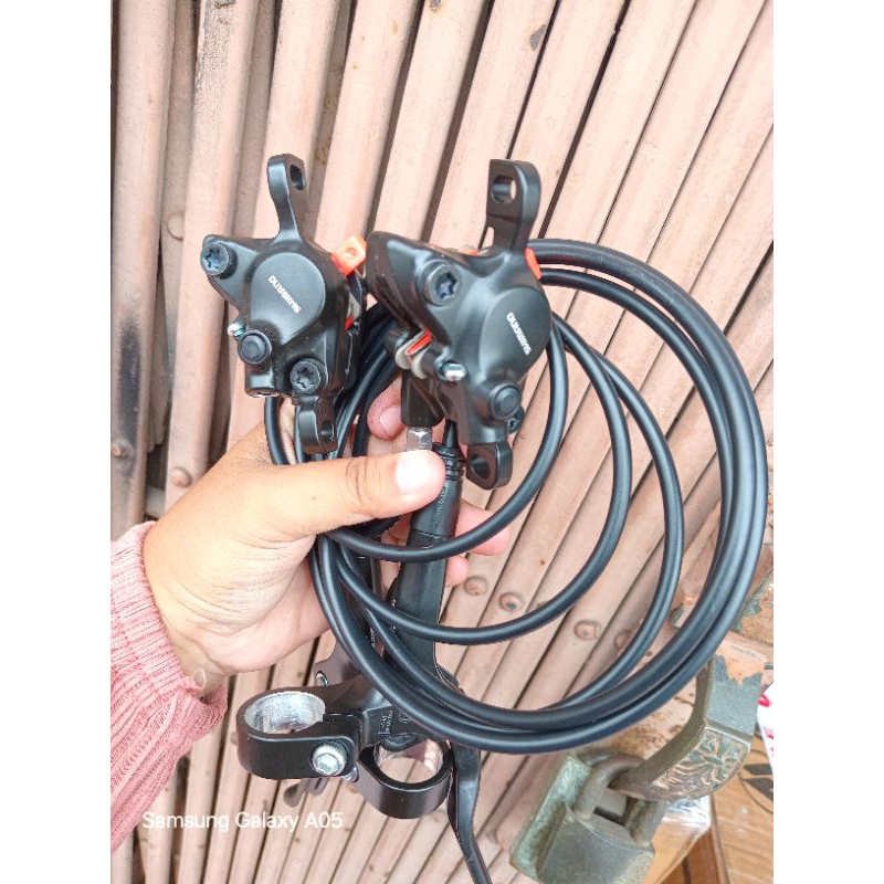 Hidraulic Disc Brake Shimano BL - MT200 Rem Hidrolik 1 Set Depan Belakang