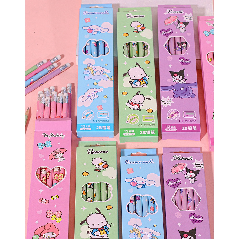 

#DS226 (1 KOTAK ISI SELUSIN / 12PCS) PENSIL KAYU PENGHAPUS 2B FREE RAUTAN KARAKTER SANRIO / PENSIL ANAK SEKOLAH CINNAMONROLL KUROMI MELODY POCHACCO / ALAT TULIS SEKOLAH / FANCY SOUVENIR HAMPERS ACARA ULANG TAHUN