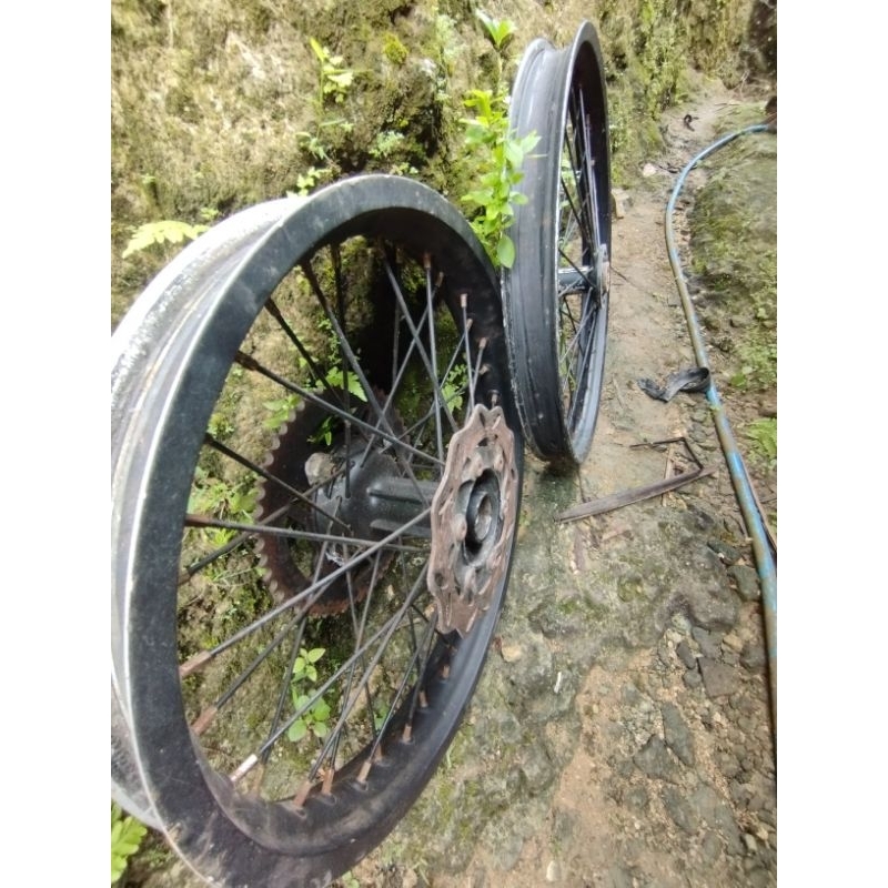 VELG ROSSI BEKAS KLX RING 21- 18 SATU SET