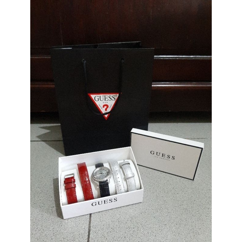 preloved jam tangan wanita guess original store with 3 strap