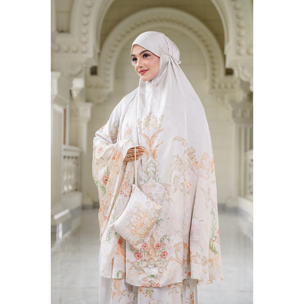 ROYALE - GRANDEUR PRAYER ROBE - BUTTONSCARVES