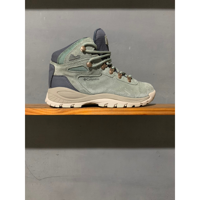 columbia trekking shoes waterproof second