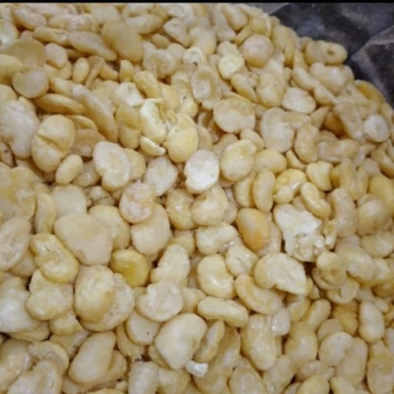 

KACANG KORO ASIN 500 GR