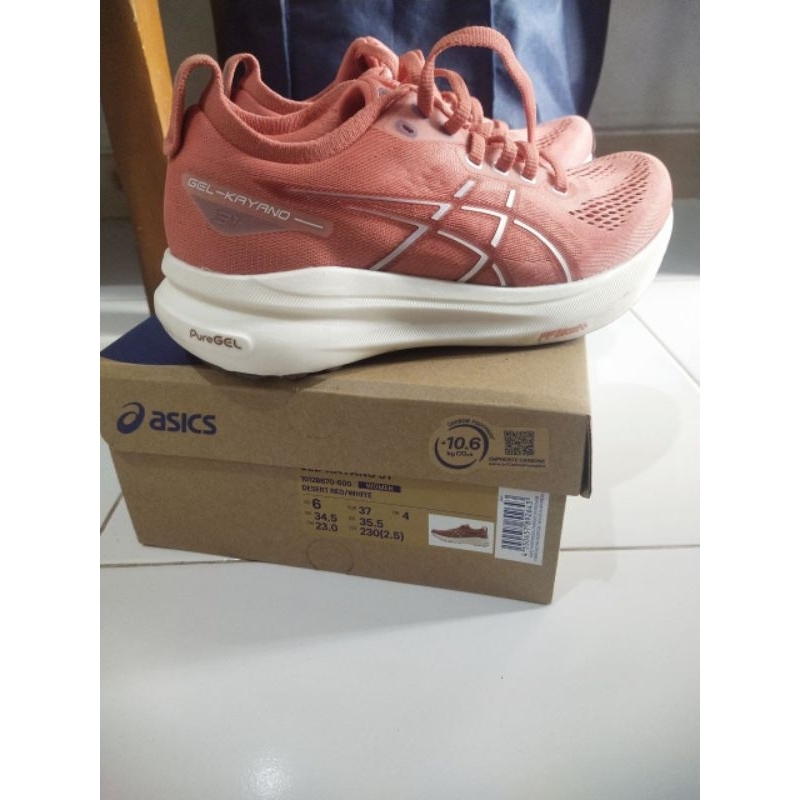 Sepatu asics original (wanita)