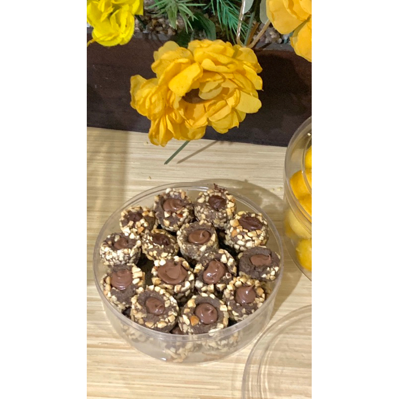 

Choconutball Hazelnut spread 250gram / Cookies Lebaran 2025