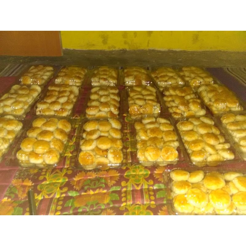 keu pia coklat isi 25biji