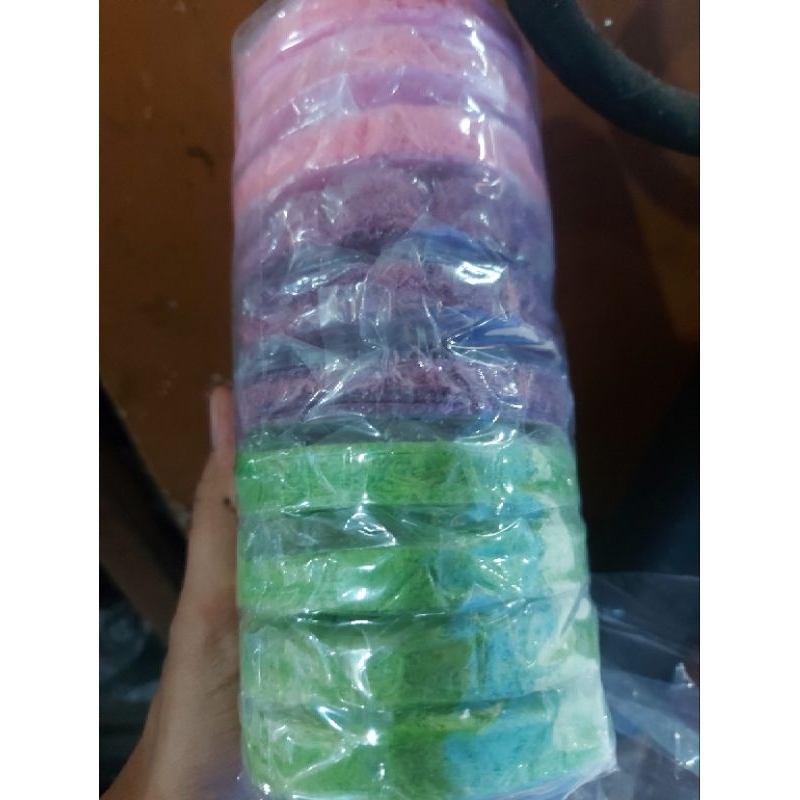 

rambut nenek warna warni