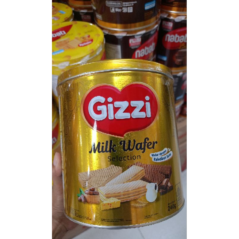 

Gizzi Milk Wafer Selection kaleng 240 gram/wafer seasonal lebaran/wafer krim aneka rasa