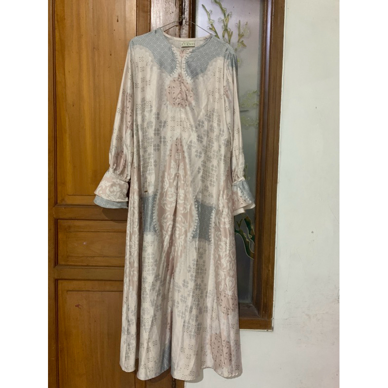 gamis wearing klamby preloved