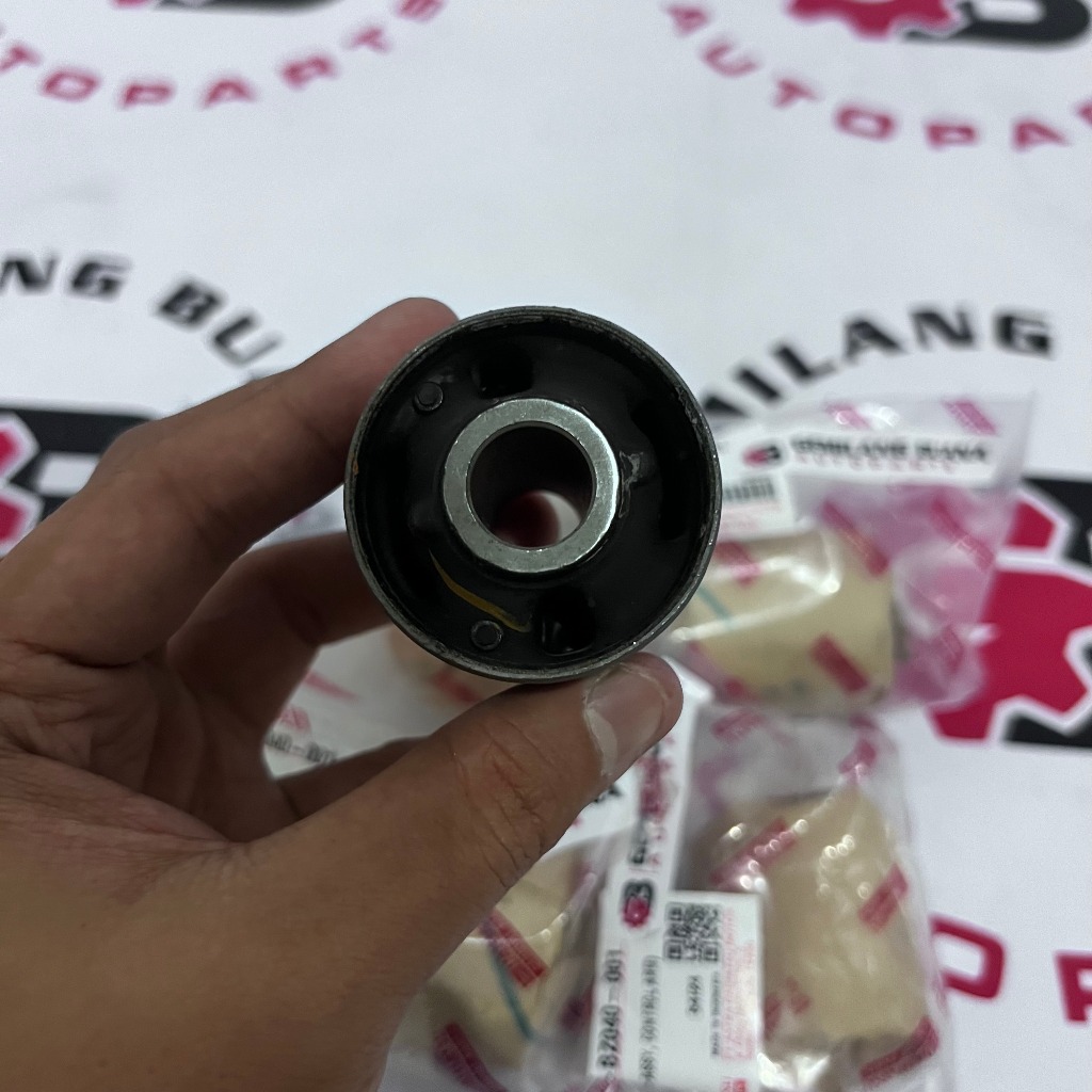 Bushing Belakang Dudukkan Per Keong 48702-BZ040 Avanza Xenia Rush Terios Original