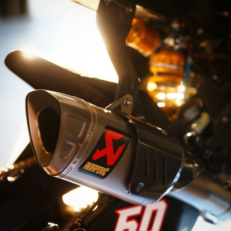 Knalpot Akrapovic R1M Evolution line import Taiwan R15 Vixion CBR150R GSX Zx25r CB150R Ninja250fi Ne