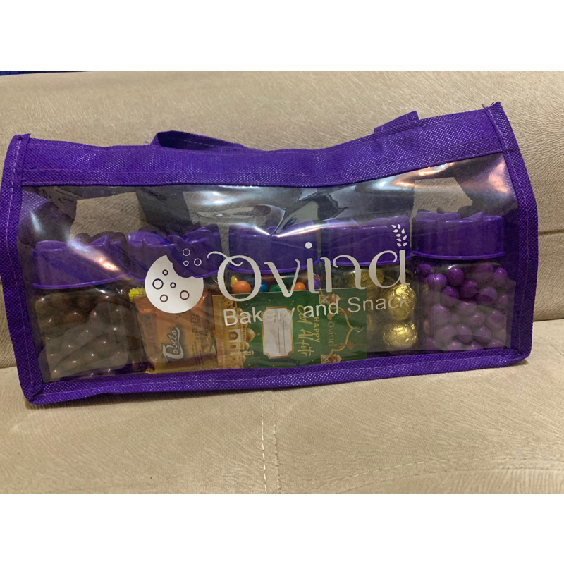 

Parcel ovina coklat permen kue lebaran