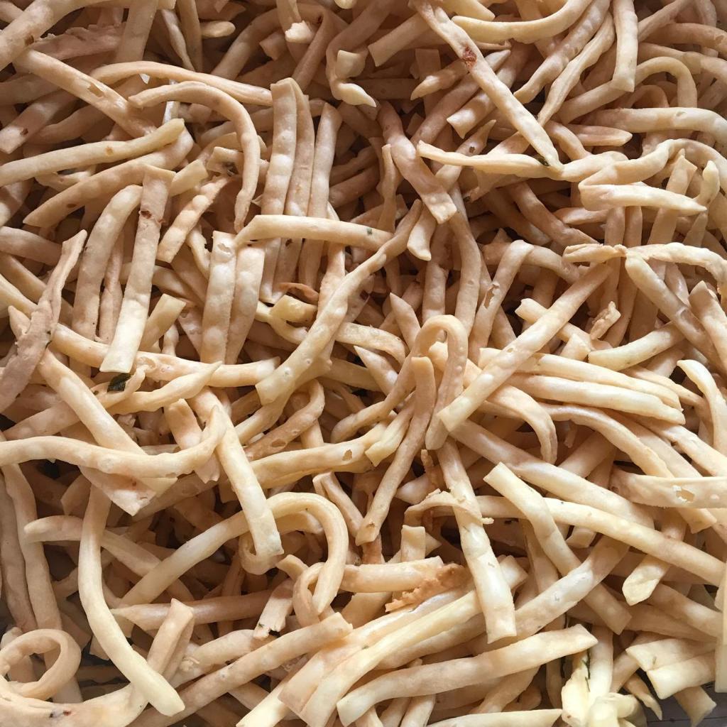 

SISTIK BAWANG 500 GRAM,ENAK MURAH RENYAH DAN GURIH