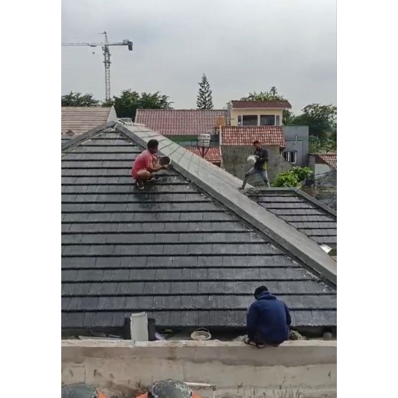 renovasi atap lama  ganti baja ringan dan genteng plat beton