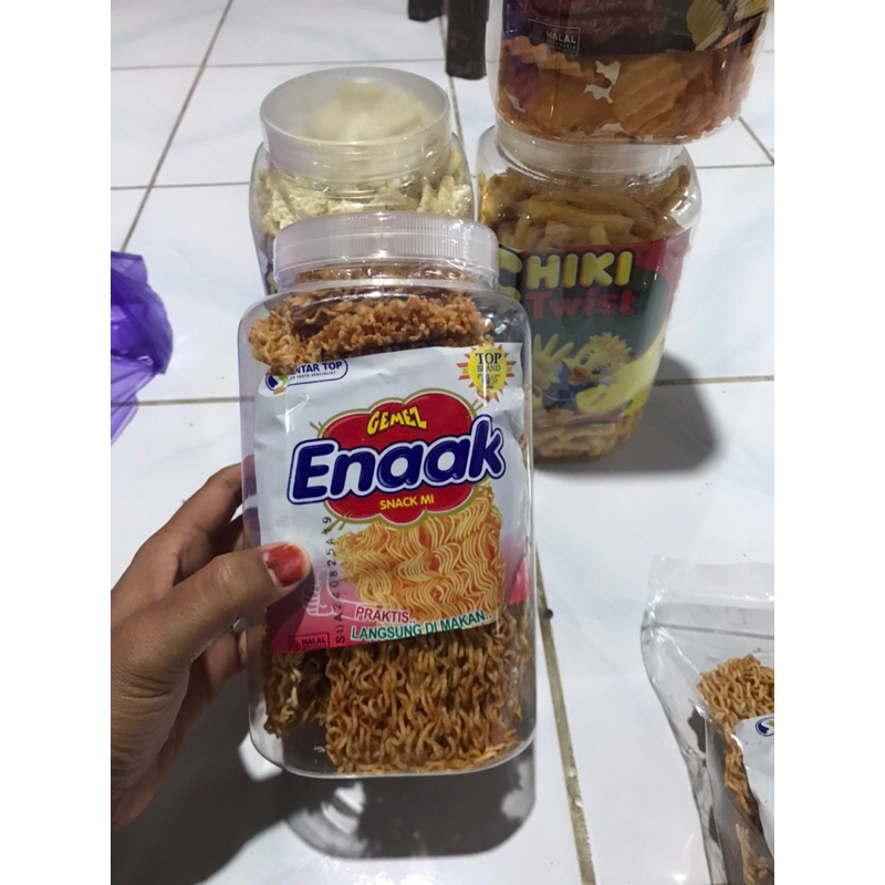 

Cemilan Kiloan Kemasan Toples 2L
