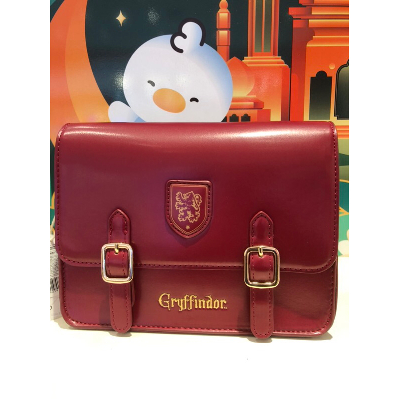 [READY STOCK] Merch Miniso Harry Potter Slingbag Cross Body Bag Gryffindor Slytherin Ravenclaw Huffl