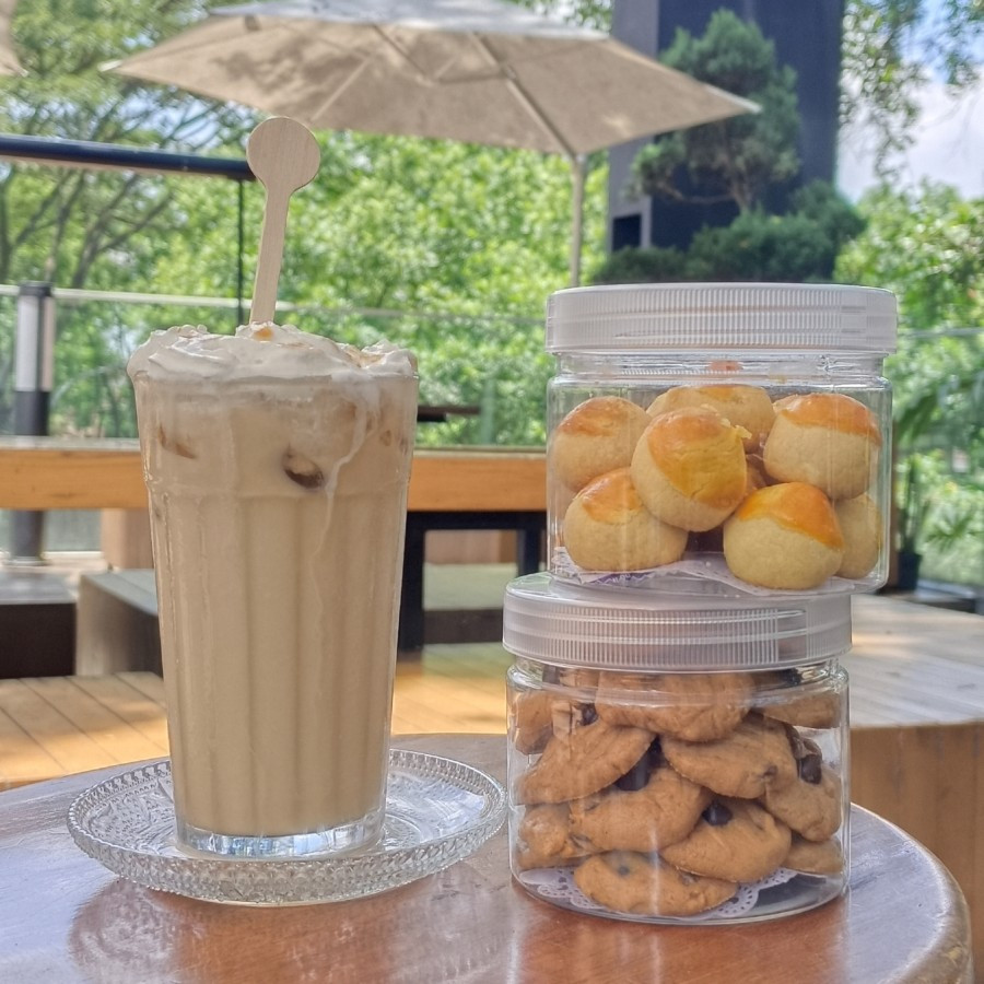 

Nastar, kue kering nastar, nastar lumer, nastar lembut, nastar nikmat, nastar isian melimpah ukuran toples 400 ml