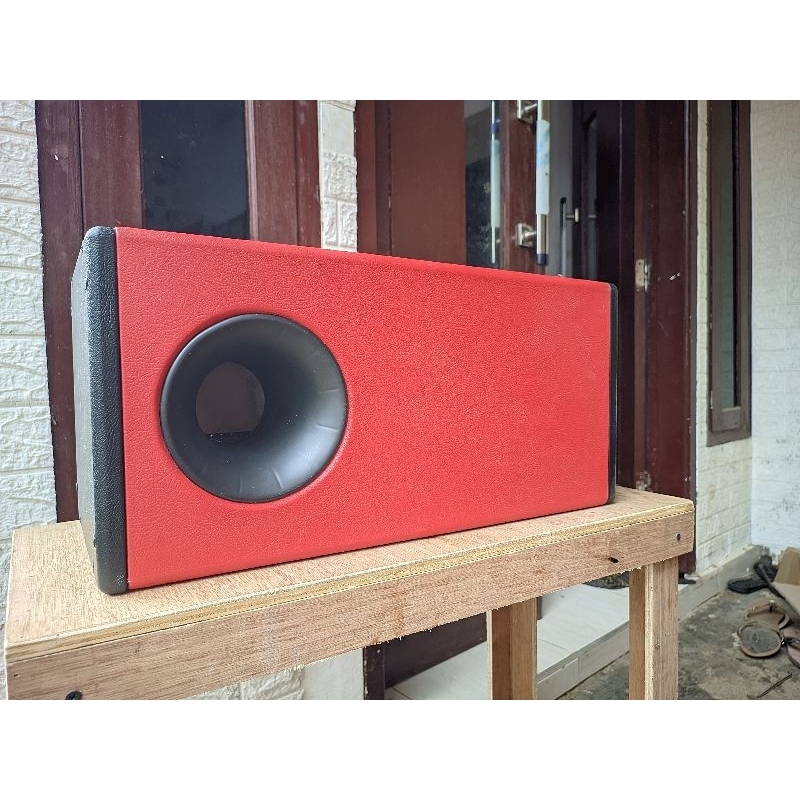Subwoofer Aktif bazooka untuk mobil