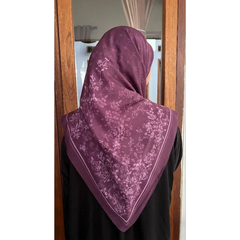 JILBAB SEGIEMPAT VOAL MOTIF SYARI