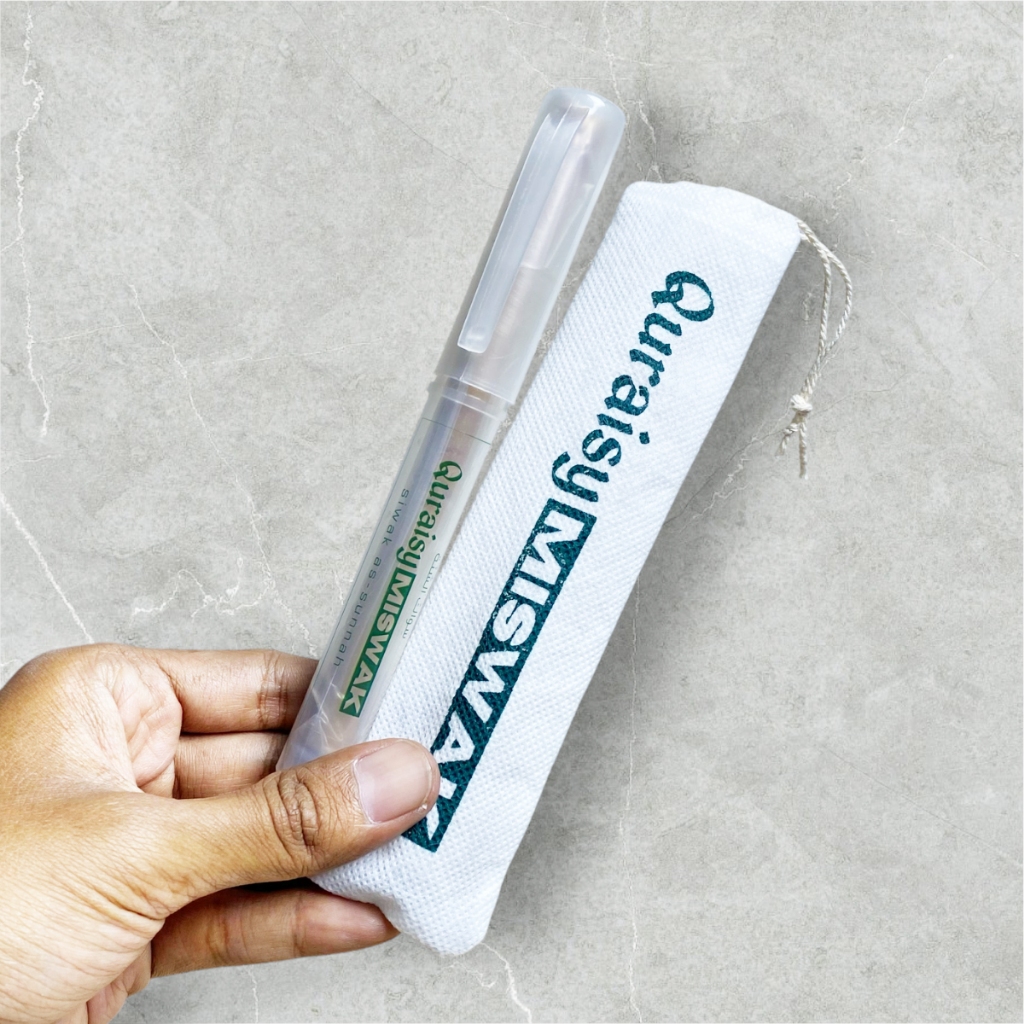 𝐐𝐔𝐑𝐀𝐈𝐒𝐘 𝐌𝐈𝐒𝐖𝐀𝐊 - Siwak Muda Asli Plus Holder Siwak Sunnah Rosul Natural Toothbrush Kayu Arok