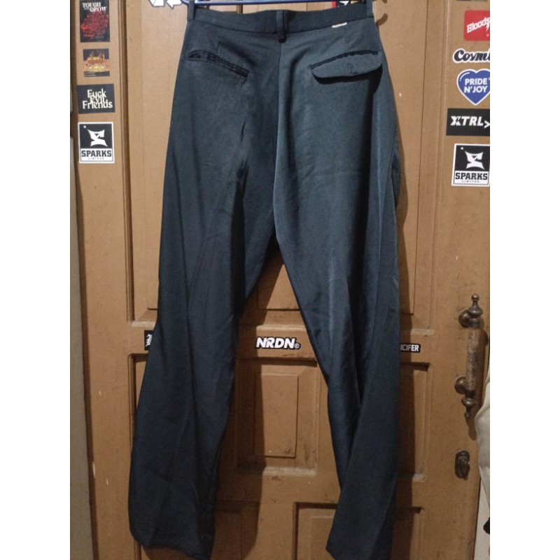 watchout celana bahan