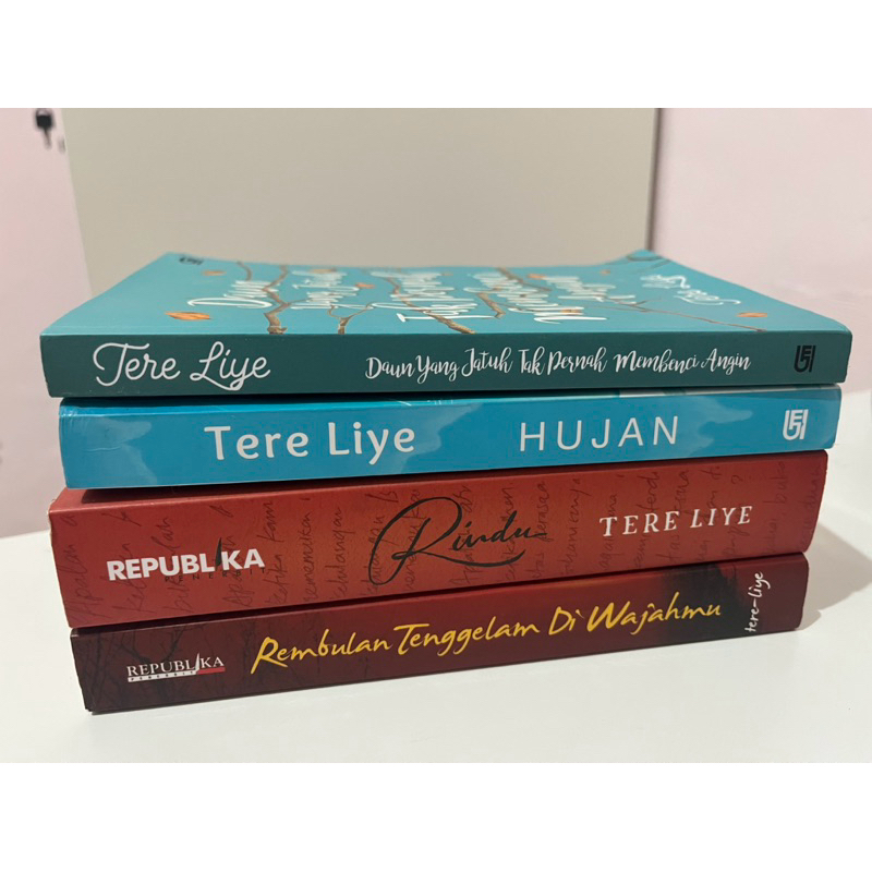 Preloved 3 buku Tere Liye (Daun yang Jatuh Tak Pernah Membenci Angin, Rembulan Tenggelam di Wajahmu,