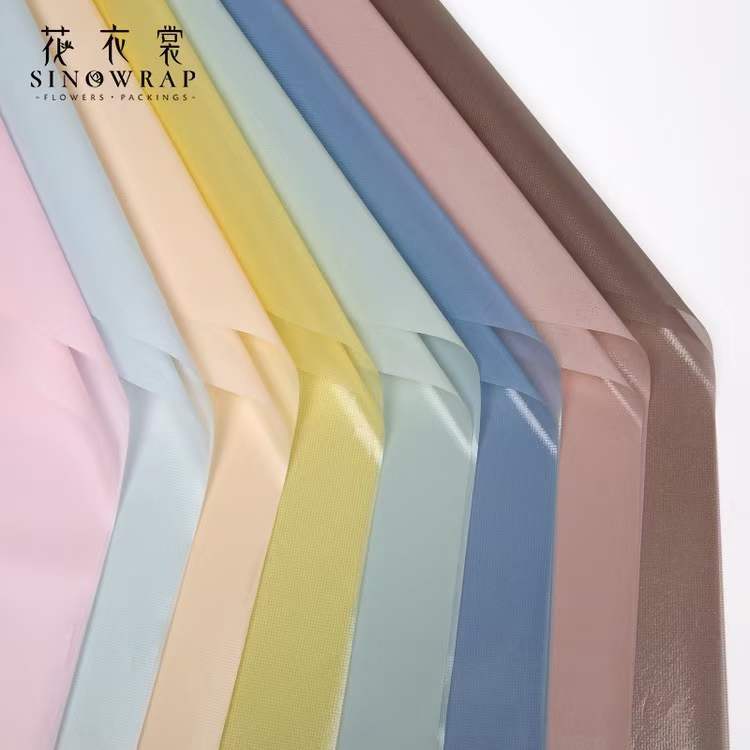 

MYSTYLE KERTAS BUKET QCS FLOWER WRAPPING PAPER MOTIF TIMBUL LIST SNOWl