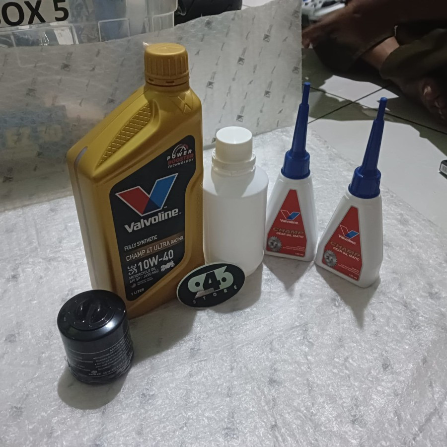 Paket Oli Mesin Vespa Matic Valvoline Ultra Racing 10W-40 Full Synthetic