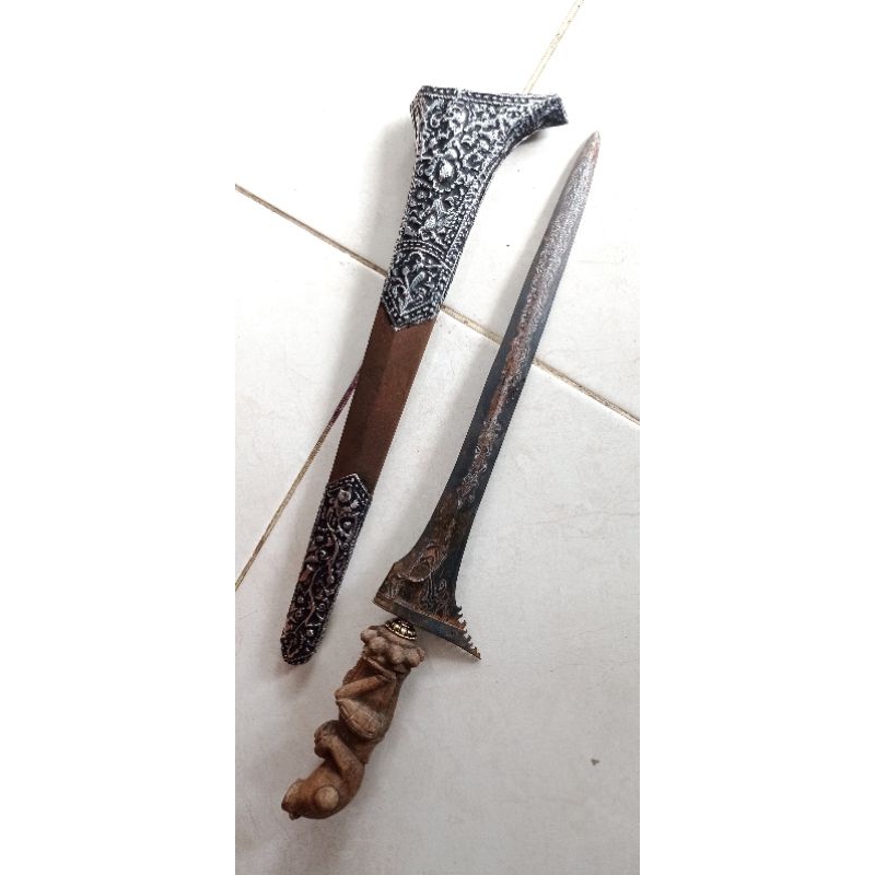 Keris Bali pamor kulit semangka panjang bilah 28cm gagang