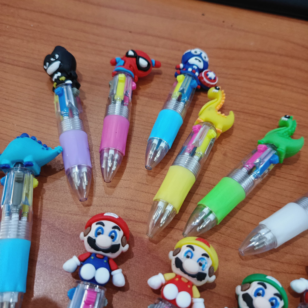 

Bolpen 4 Warna Pendek Karakter