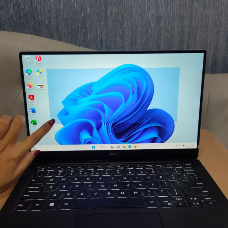 Laptop DELL XPS 13 9360 Touchscreen intel Core i7-8550U Ram 8Gb SSD 256Gb Keyboard Backlight Resolus