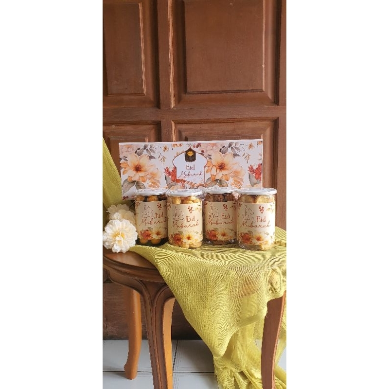 

HAMPERS IDUL FITRI ISI 4 TABUNG