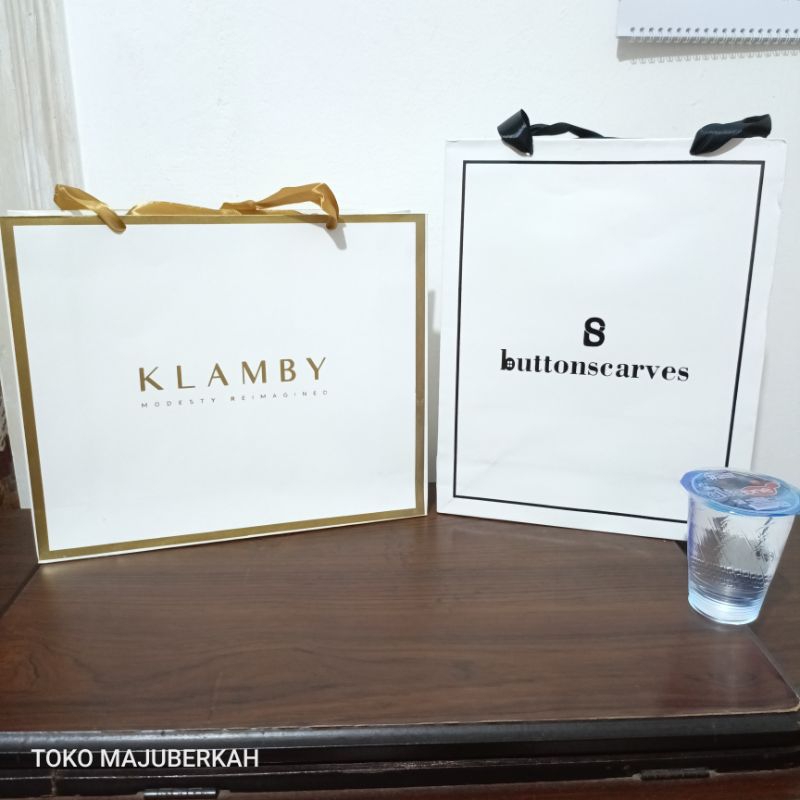 

Paper Bag BUTTONSCARVES dan KLAMBY Tebal