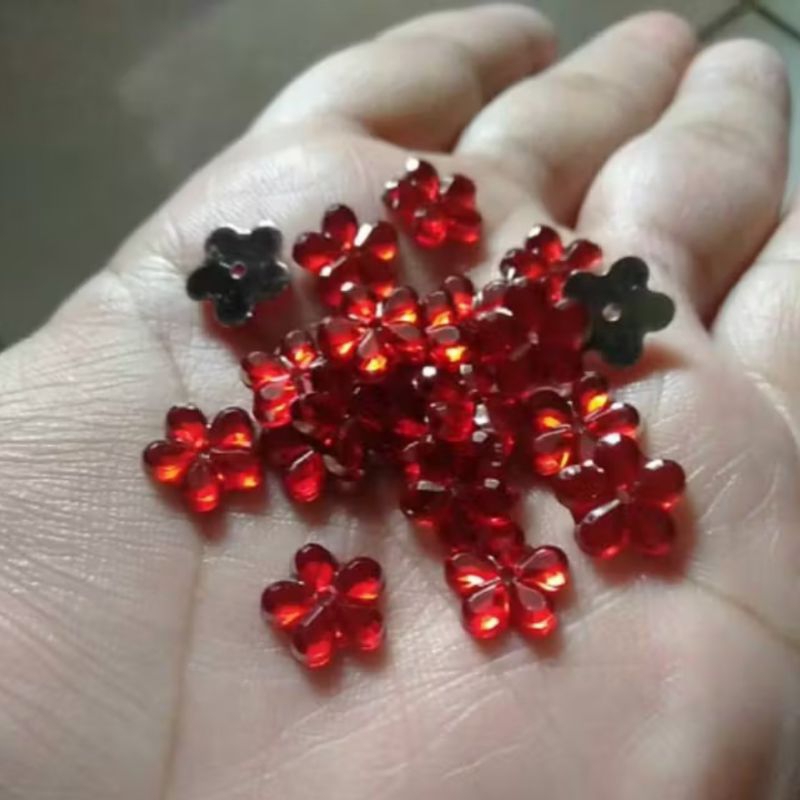 Payet Diamond Bunga Kristal Manik