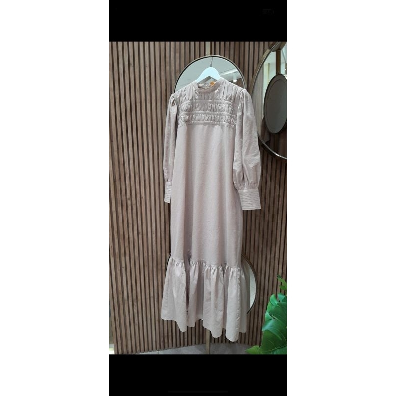 Nada Puspita Aira Smock Dress Khaki (M) New