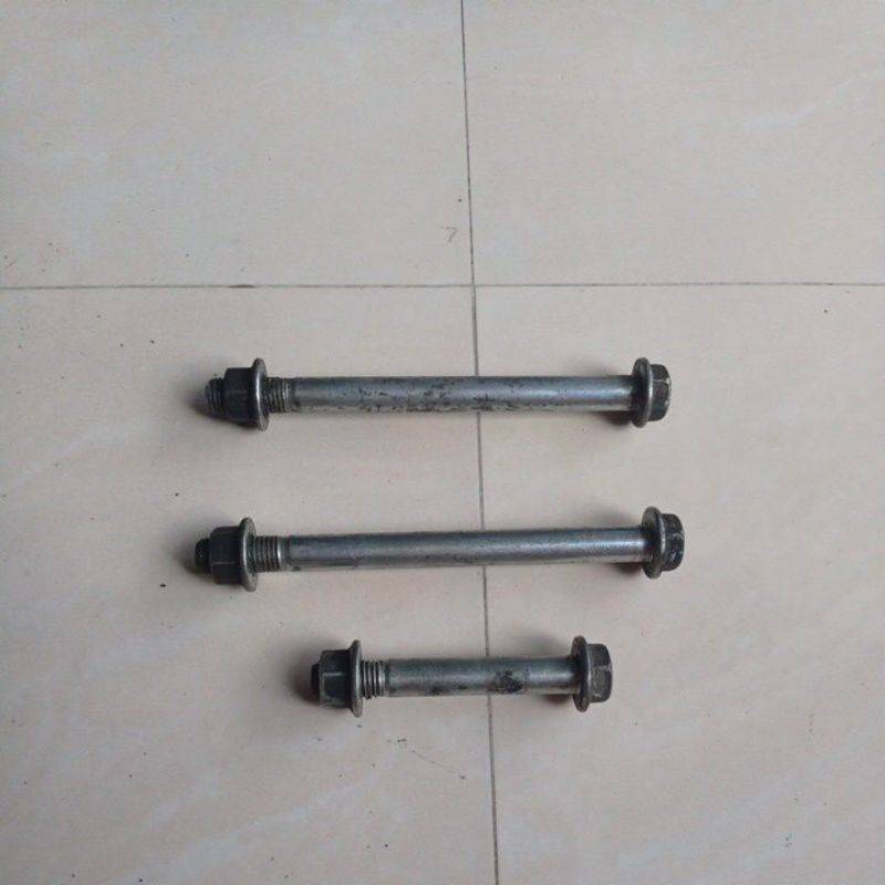 Baut dudukan mesin vixion