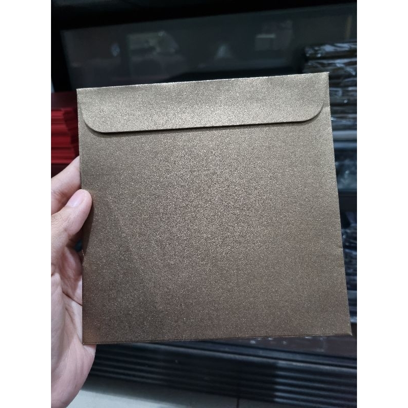 

Amplop Dark Brown 15x15cm Kotak