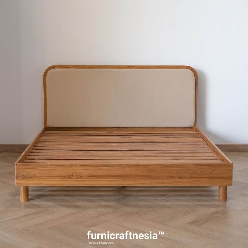 Dipan Minimalis Kayu Jati King Size Sandaran Busa