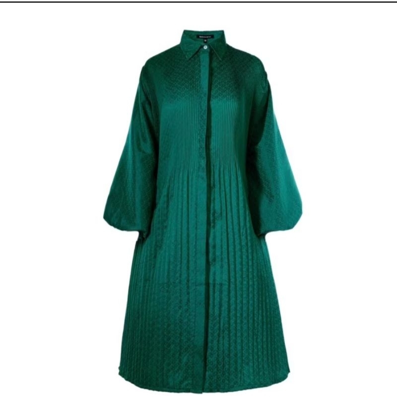 SALE Buttonscarves Monogram emboss Pleated Shirt  M dari harga tag 1.375.000