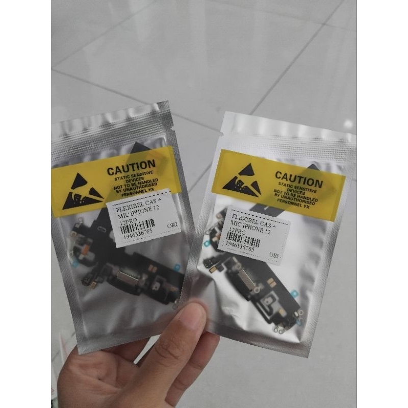 FLEXIBEL CAS+IPHONE 12 12 PRO black
