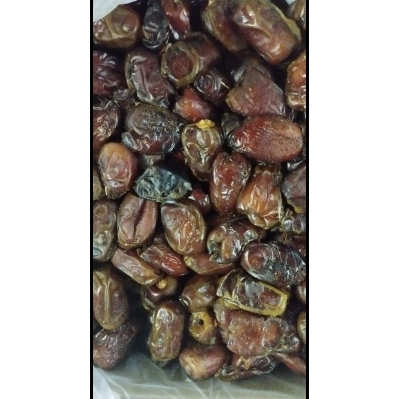 

kurma curah repack 200gram