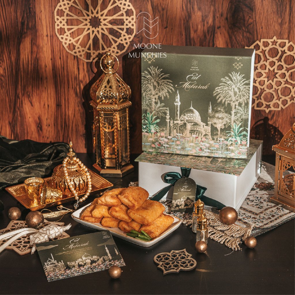 

Moone Hampers Hadiah Lebaran Risoles Mayo Homemade Special Box Gift Set Makanan Ringan